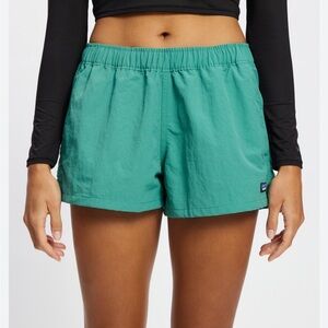 Patagonia 2.5in Barely Baggies Shorts Sz M